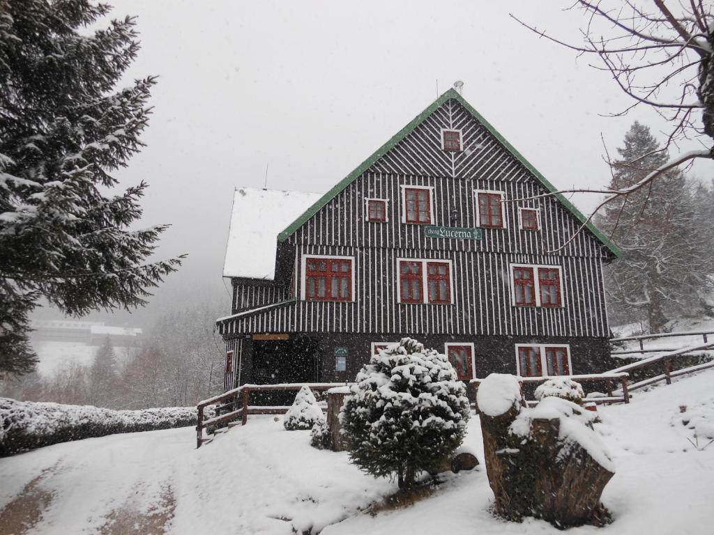 Pension Lucerna Špindlerŭv Mlýn Buitenkant foto
